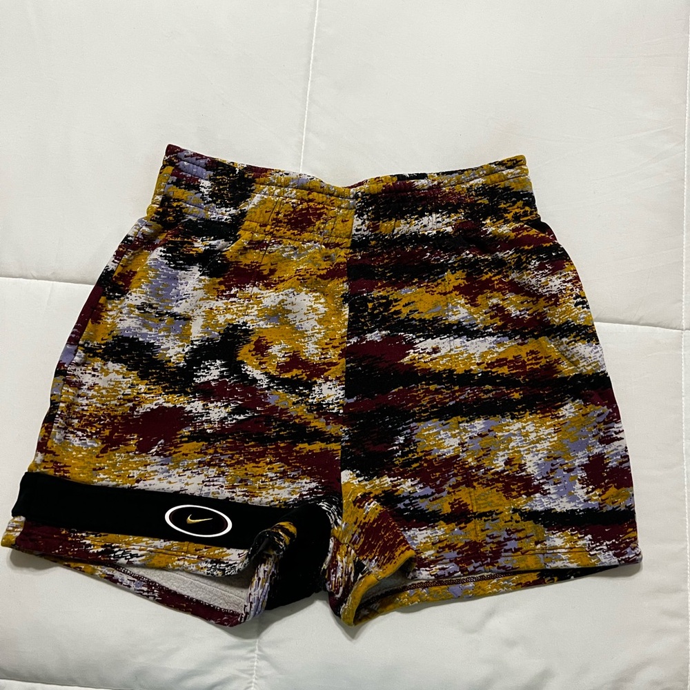 Nike Sportswear Womens size M Fleece Shorts Multicolor